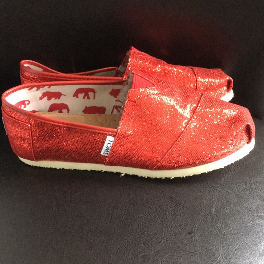Red glitter Toms